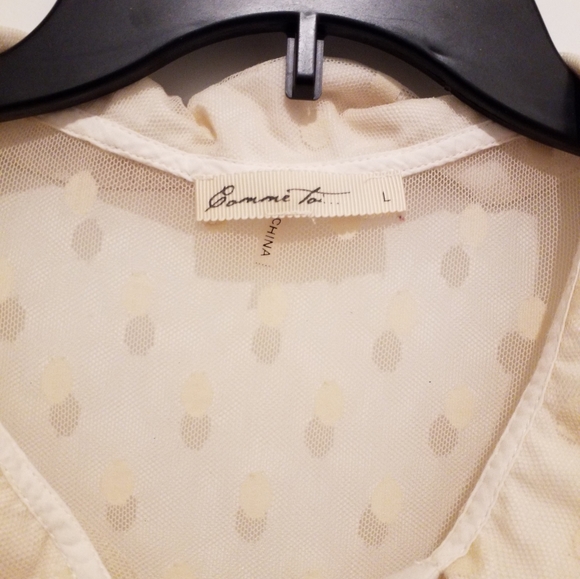 Comme Toi Button Down Blouse - Picture 2 of 5